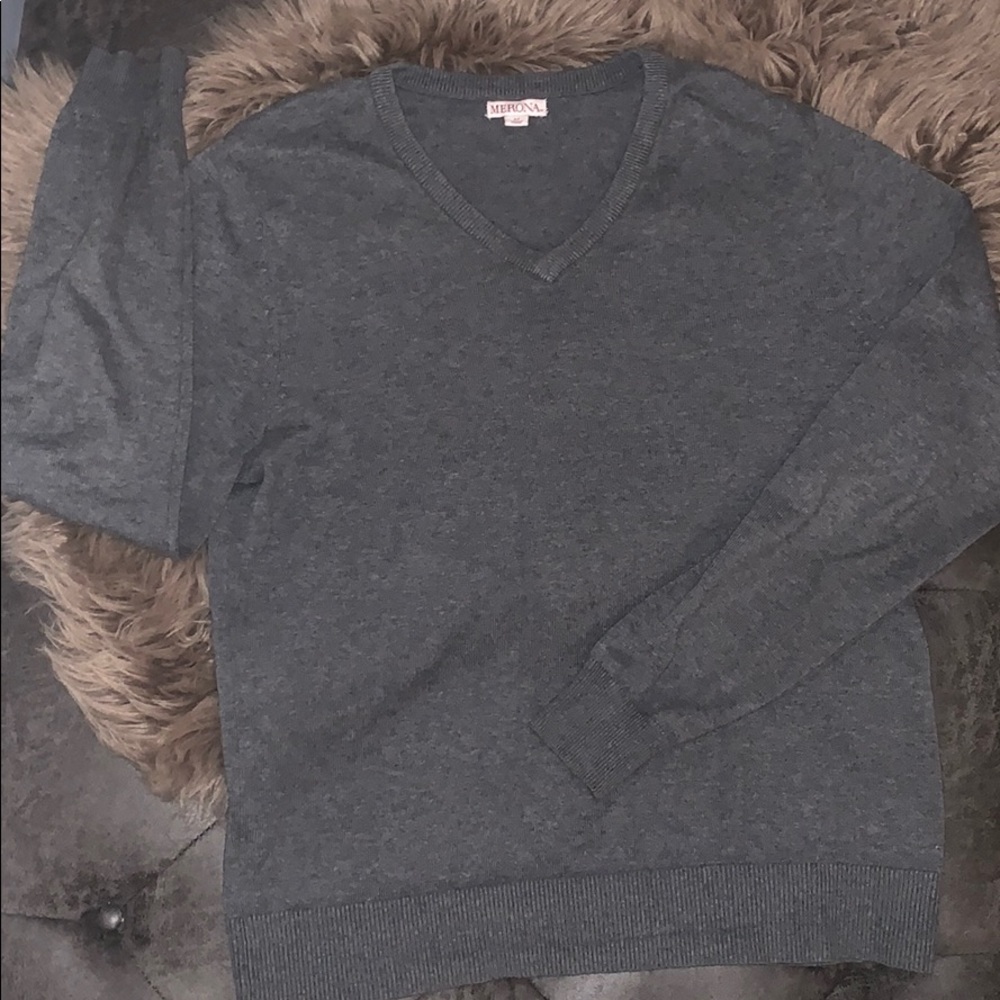 Gray V Neck Mens sweater like new!!